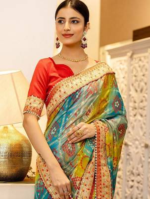 Blue bandhani printed saree with unstitched blouse piece 4
