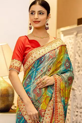 Blue bandhani printed saree with unstitched blouse piece