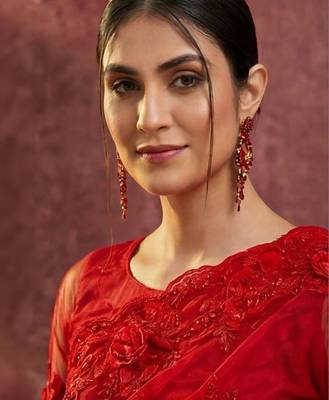 Red embroidered sarees with unstitched blouse piece 4