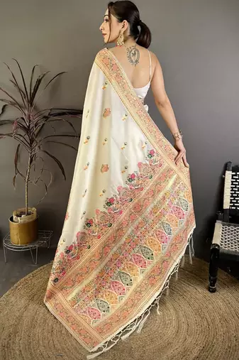 Off white woven design silk blend handloom jamdani saree