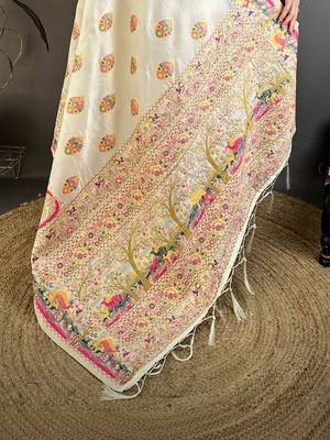 Off white woven design silk blend handloom jamdani saree 4