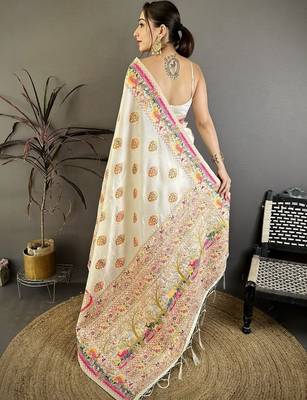 Off white woven design silk blend handloom jamdani saree 5