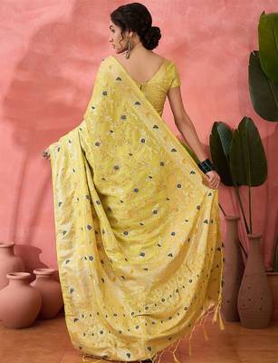 Lime woven design banarasi saree with blouse piece 4