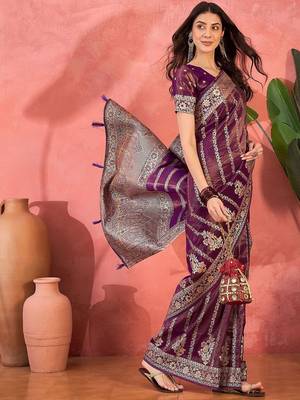 Purple floral woven design banarasi jacquard saree with blouse piece 2
