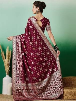 Burgundy ethnic motif zari woven kanjeevaram saree with blouse 4