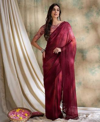 Red printed saree with blouse 2