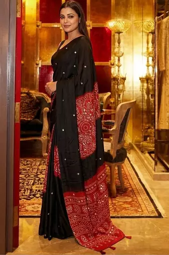 Black bandhani mirror work saree