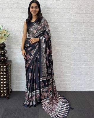 Black ajrak block mirror work bandhani saree 1