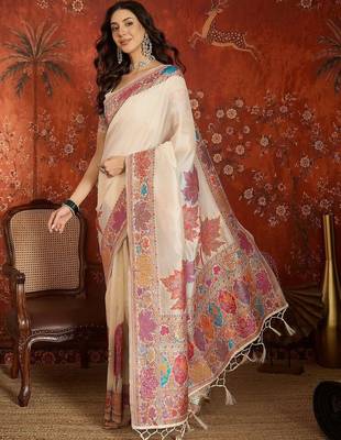 Off white woven design zari silk blend jamdani saree 5