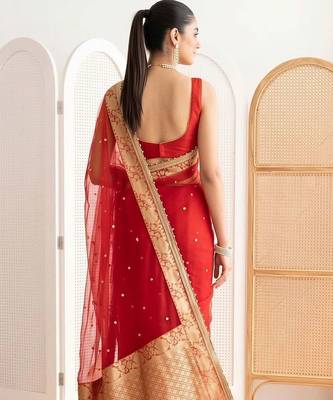 Red ethnic motifs embroidered silk blend designer banarasi saree 2