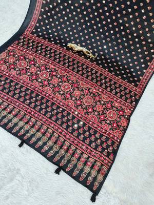 Black ajrak block mirror work bandhani saree 4