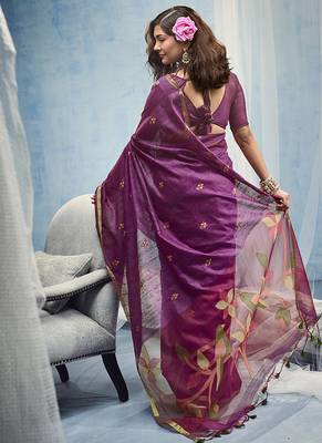 magenta munga cotton blend handloom weaving festive wear saree 2