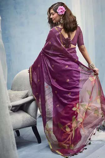 magenta munga cotton blend handloom weaving festive wear saree