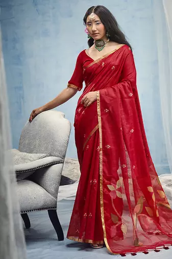 red munga cotton blend handloom weaving festive wear saree