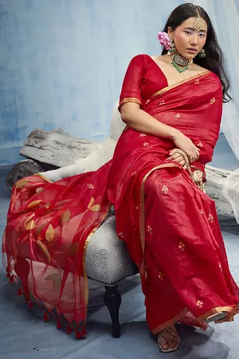 red munga cotton blend handloom weaving festive wear saree