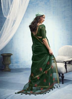 green munga cotton blend handloom weaving festive wear saree 3