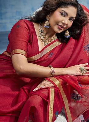 red munga cotton blend handloom weaving festive wear saree 4
