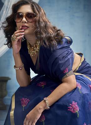 navy bule munga cotton blend handloom weaving festive wear saree 4