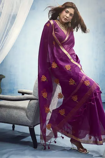 magenta munga cotton blend handloom weaving festive wear saree