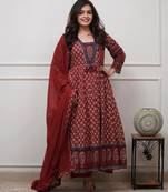 Maroon cotton floral printed ethnic kurta set with dupatta