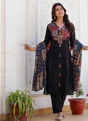 Black cotton geometric printed ethnic kurta set with dupatta 1