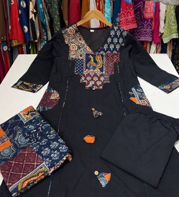 Black cotton geometric printed ethnic kurta set with dupatta 3