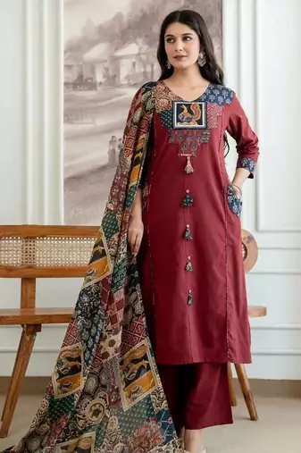 Maroon cotton geometric printed ethnic kurta set with dupatta