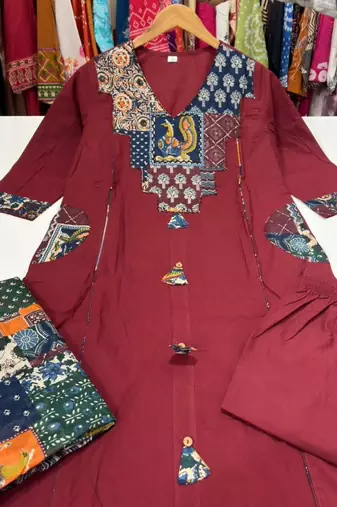 Maroon cotton geometric printed ethnic kurta set with dupatta
