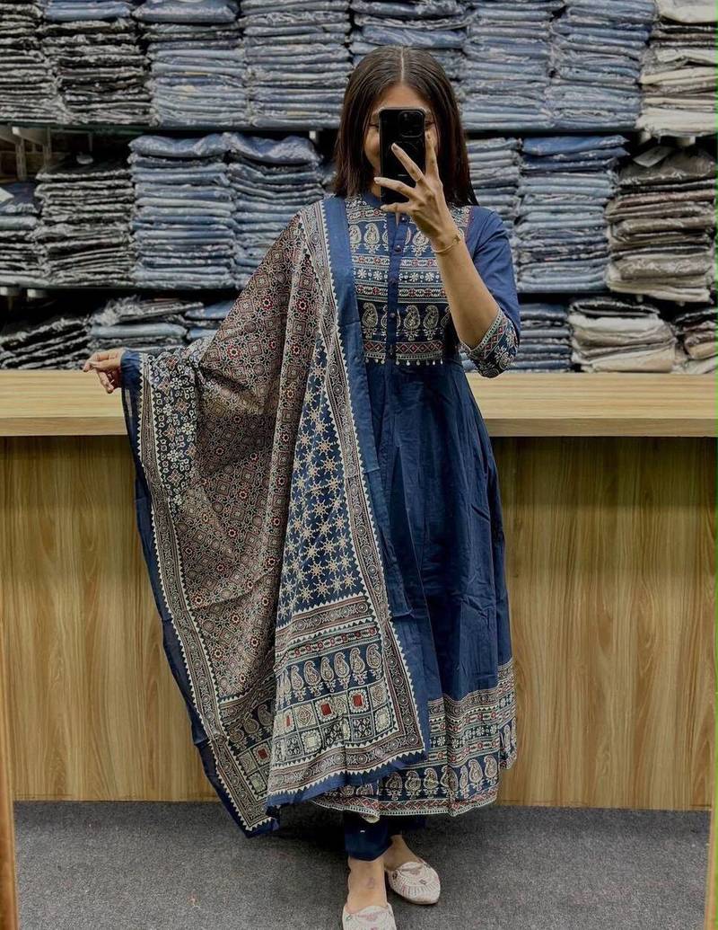 Blue cotton geometric printed ethnic kurta set with dupatta