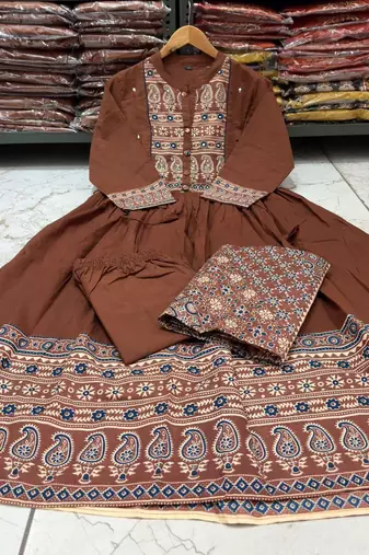 Brown cotton geometric printed ethnic kurta set with dupatta