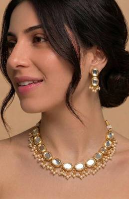 Gold Kundan Pearl Necklace Set 1