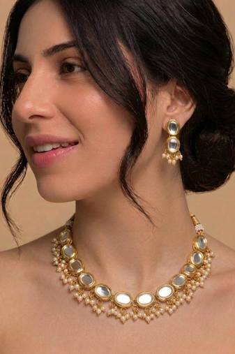 Gold Kundan Pearl Necklace Set