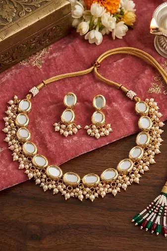 Gold Kundan Pearl Necklace Set