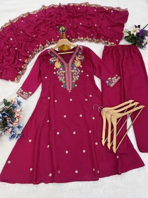 Trendy rani pink embroidered kurti pant with dupatta set 4