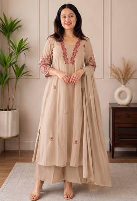 Women beige floral embroidered silk blend kurta with trouser pant & dupatta set 3