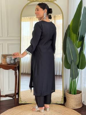 Black silk blend embroidered kurta trouser dupatta set 2