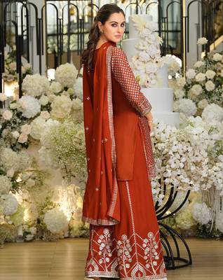 Rust silk blend embroidered kurta trouser dupatta set 2