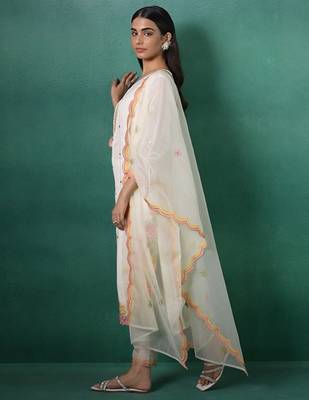 White organza embroidered kurta trouser dupatta set 3