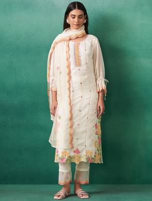 White organza embroidered kurta trouser dupatta set 4