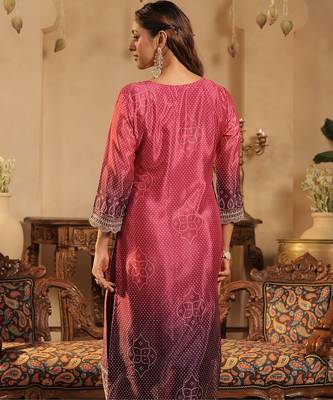 Purple silk blend embroidered kurta trouser dupatta set 3