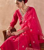 Pink silk blend embroidered kurta trouser dupatta set