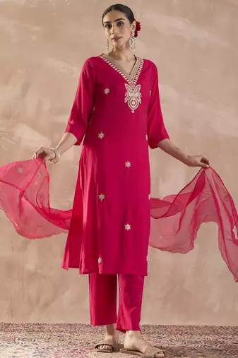 Pink silk blend embroidered kurta trouser dupatta set
