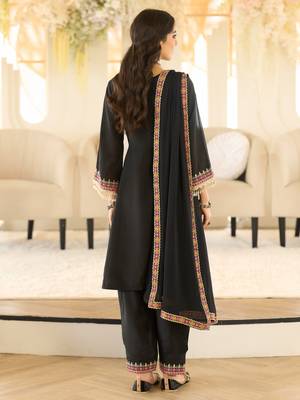 Black organza embroidered kurta trouser dupatta set 2