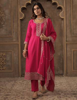 Pink pure cotton embroidered kurta trouser dupatta set 4