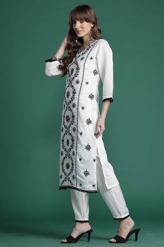 White silk blend embroidered kurta trouser dupatta set