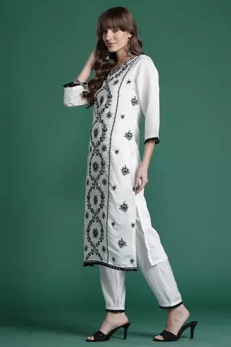 White silk blend embroidered kurta trouser dupatta set
