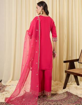 Pink silk blend embroidered kurta trouser dupatta set 2