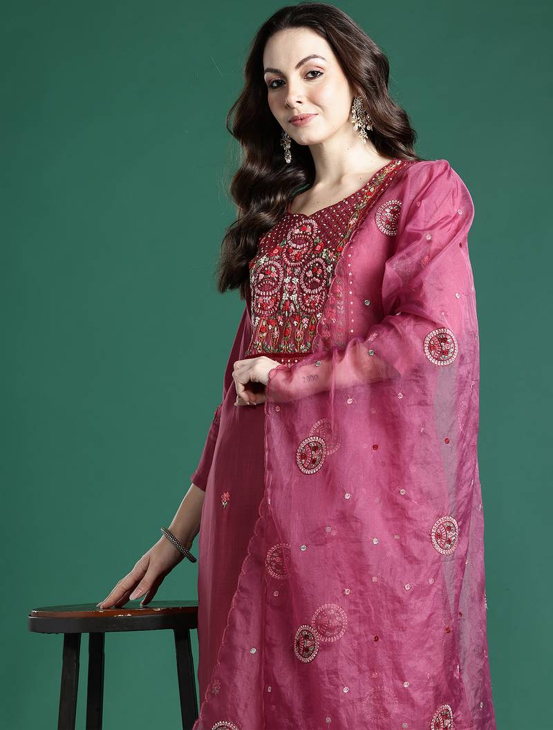 Pink silk blend embroidered kurta trouser dupatta set