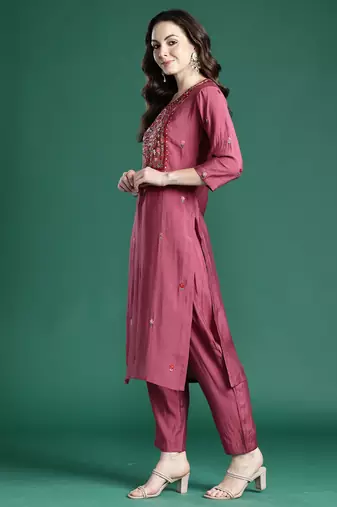 Pink silk blend embroidered kurta trouser dupatta set