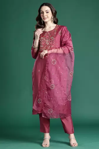 Pink silk blend embroidered kurta trouser dupatta set